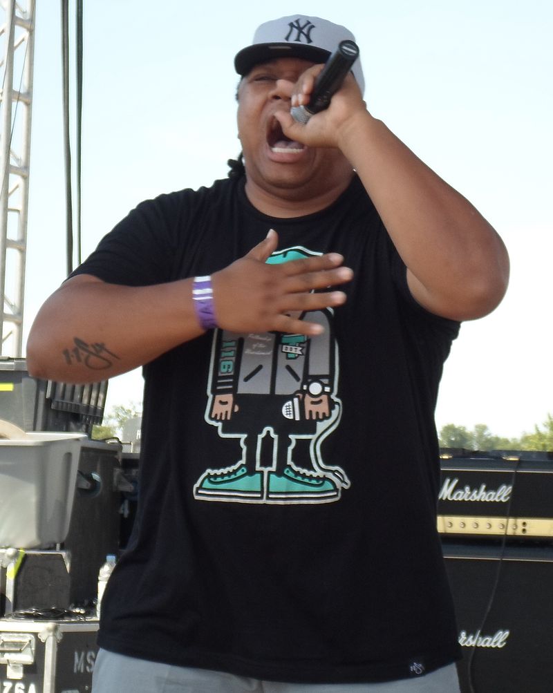 Christian rapper Tedashii performing live in 2012 at an Ichthus Music Festival